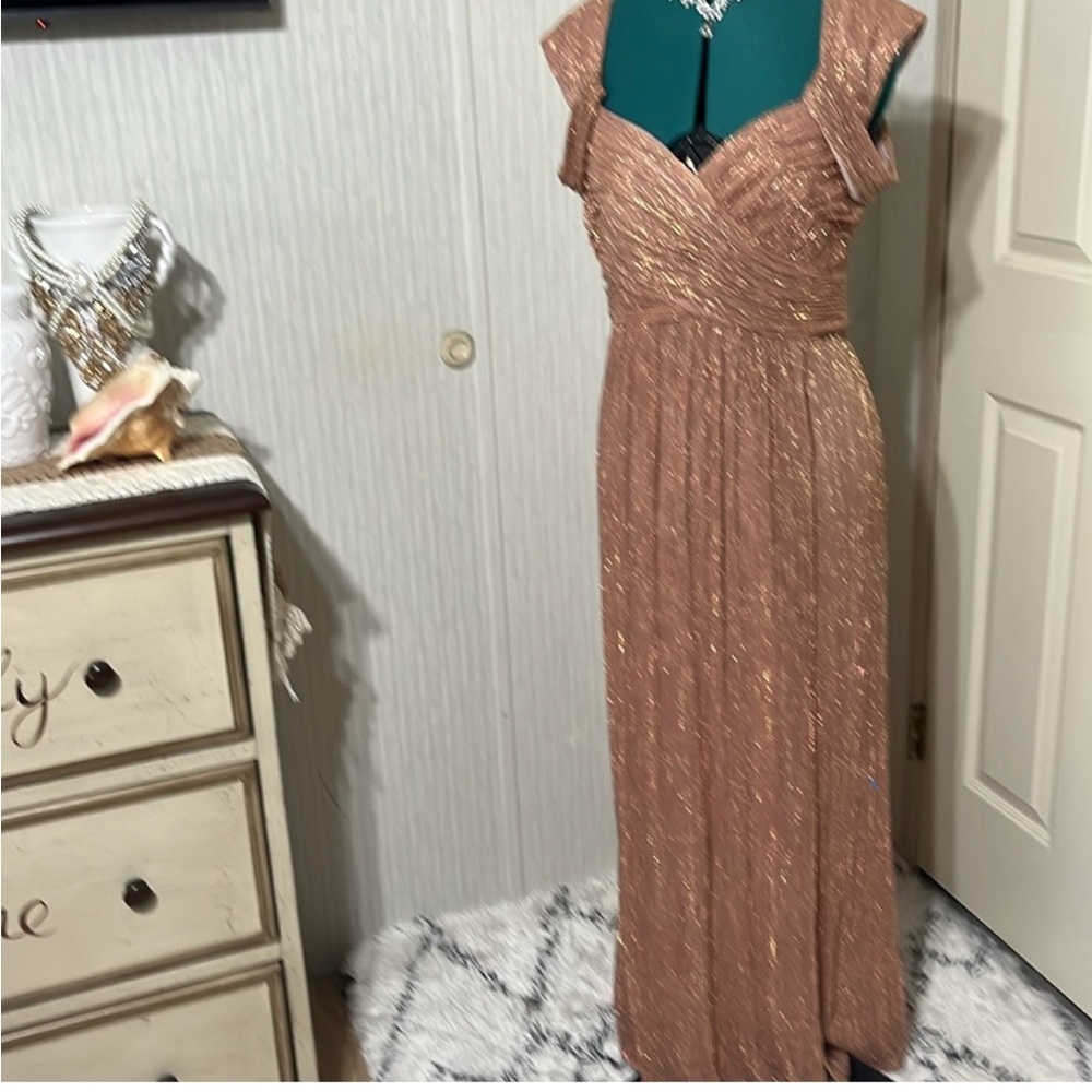 Mother of Bride/Groom shimmery dress very flattering and comfortable. XLP, 16p